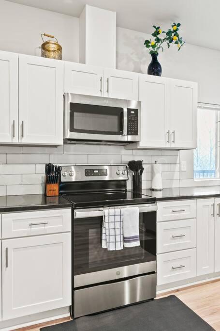 Spacious New 2 Bed 2 Bath Apt By Downtown Σποκάν Εξωτερικό φωτογραφία