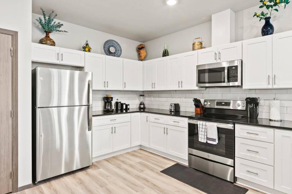 Spacious New 2 Bed 2 Bath Apt By Downtown Σποκάν Εξωτερικό φωτογραφία
