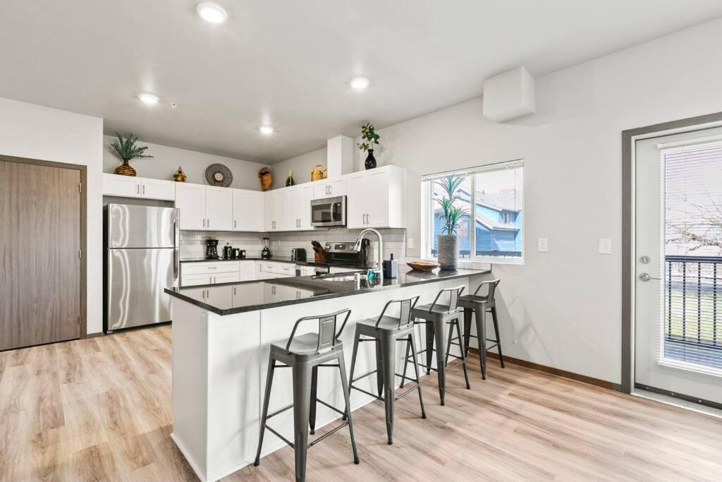 Spacious New 2 Bed 2 Bath Apt By Downtown Σποκάν Εξωτερικό φωτογραφία