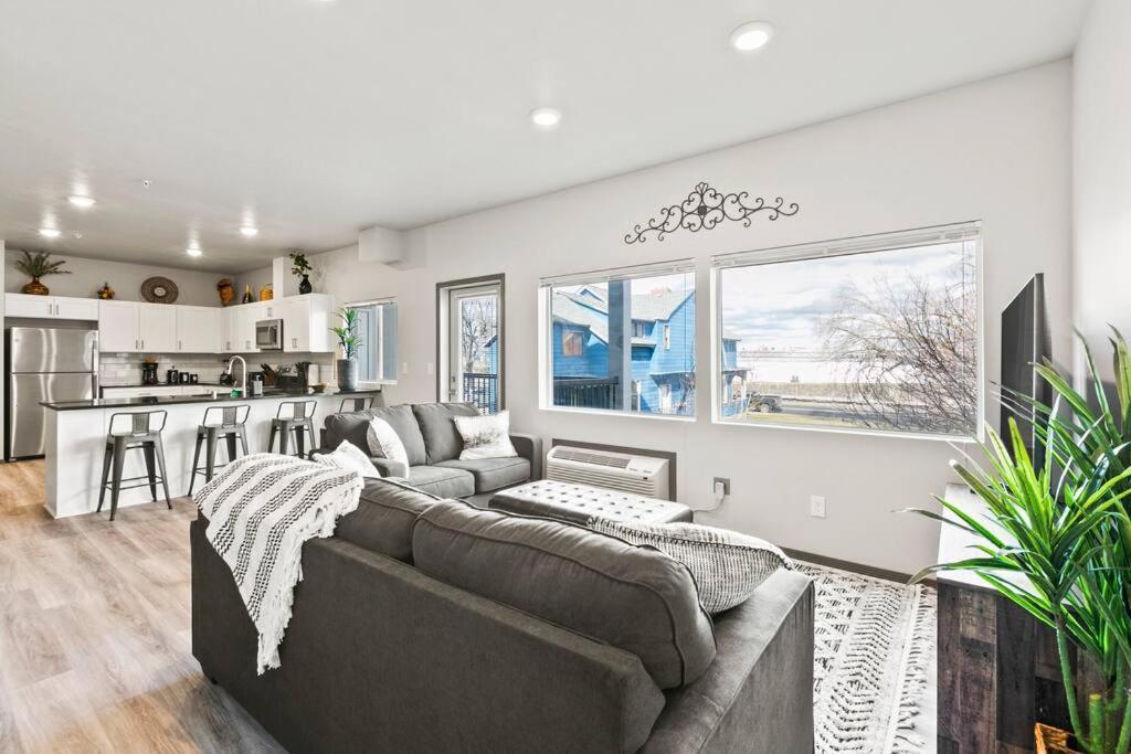 Spacious New 2 Bed 2 Bath Apt By Downtown Σποκάν Εξωτερικό φωτογραφία