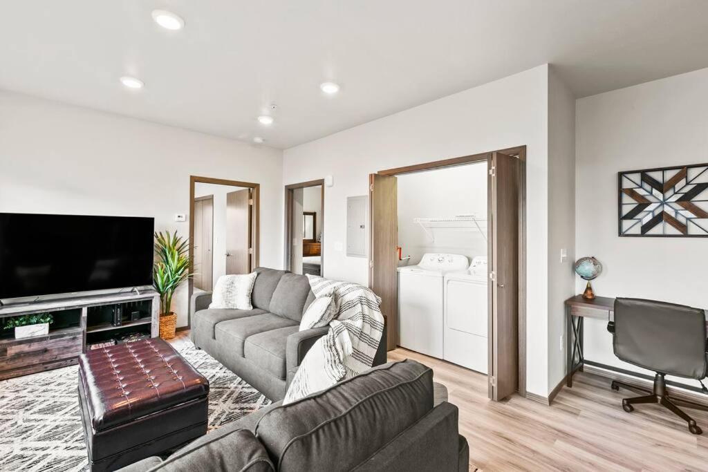 Spacious New 2 Bed 2 Bath Apt By Downtown Σποκάν Εξωτερικό φωτογραφία
